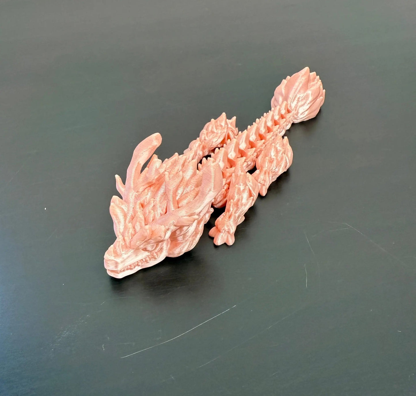 DRAGONIX - "Artsi" Fidget lohikäärme 15/19/25cm (metallihohto) - PRINT NORDICA