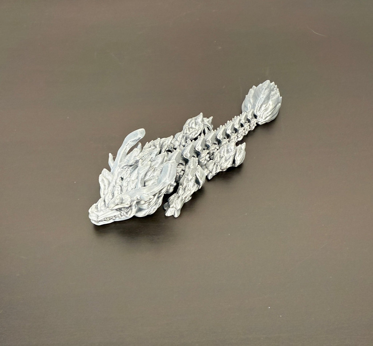 DRAGONIX - "Artsi" Fidget lohikäärme 15/19/25cm (metallihohto) - PRINT NORDICA