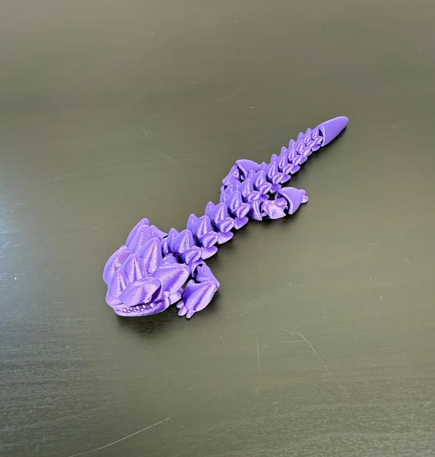 DRAGONIX - "Kalevi" Fidget lohikäärme 15/19/25cm - PRINT NORDICA