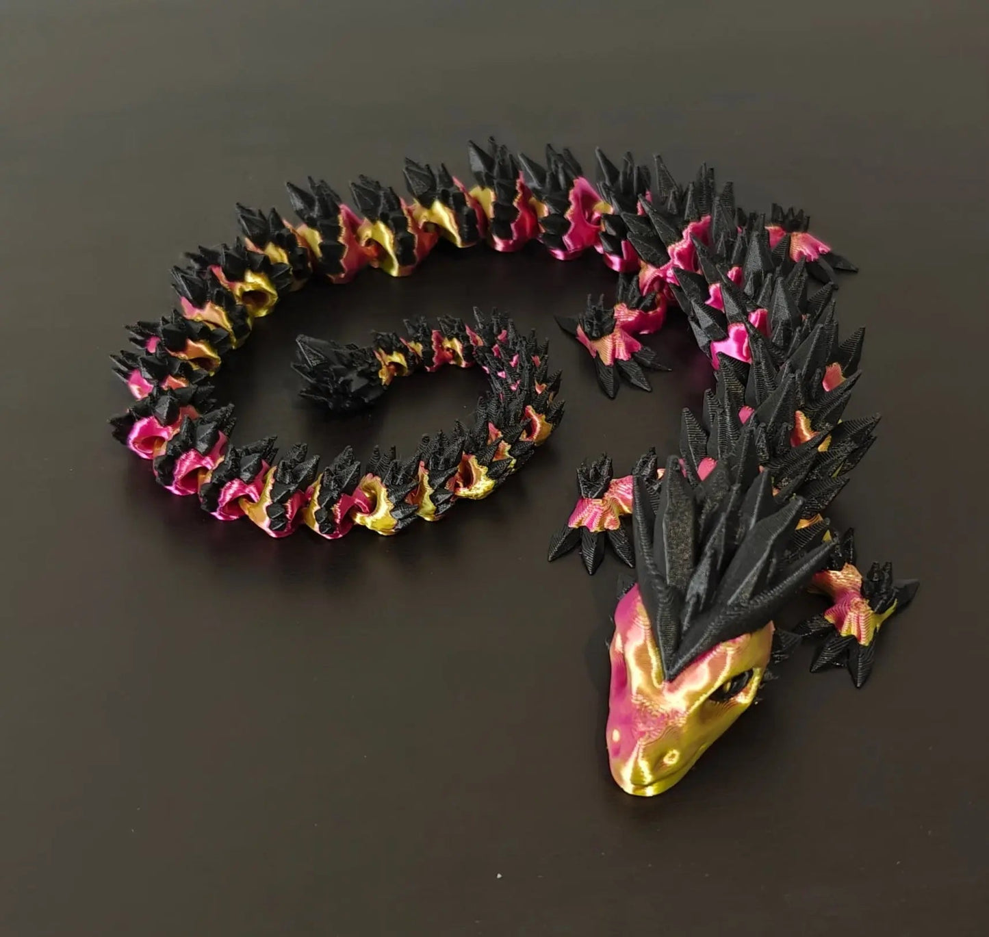 DRAGONIX - "Pentti" Fidget Lohikäärme 46cm/75cm - PRINT NORDICA