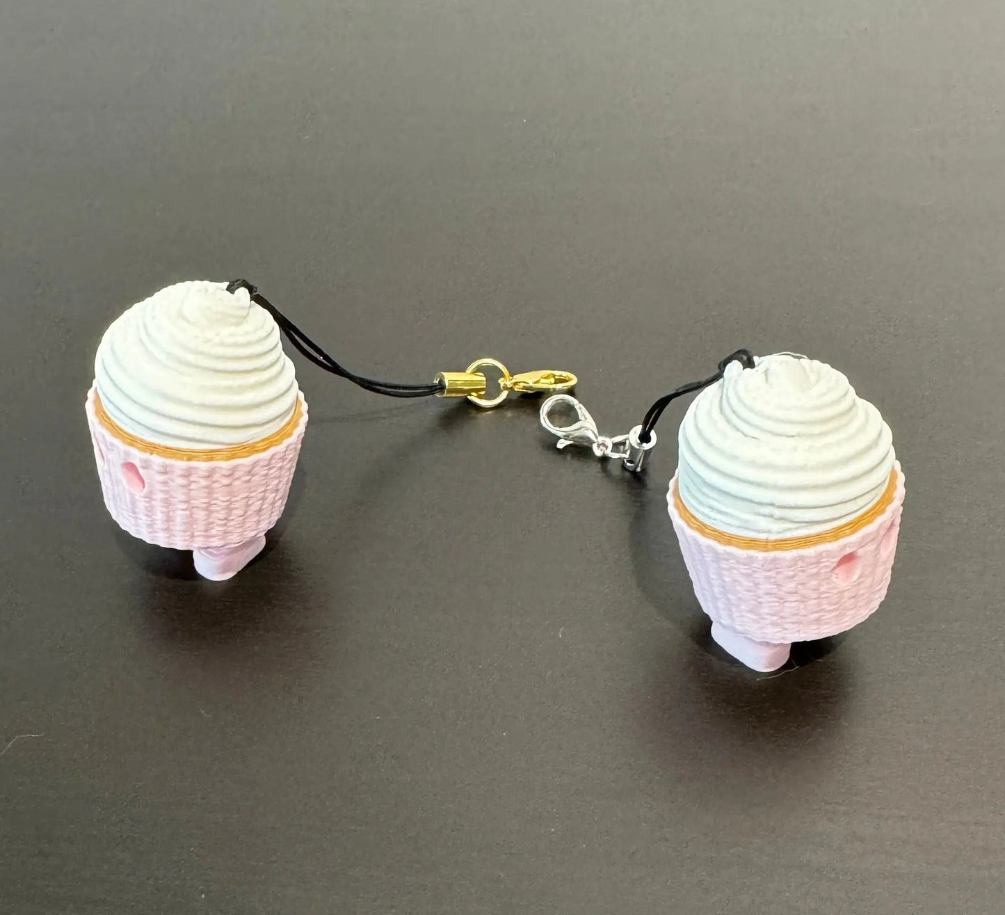 DRAGONIX - POCKET PALS - Kuppikakku avaimenperä 2 - 4 cm - PRINT NORDICA