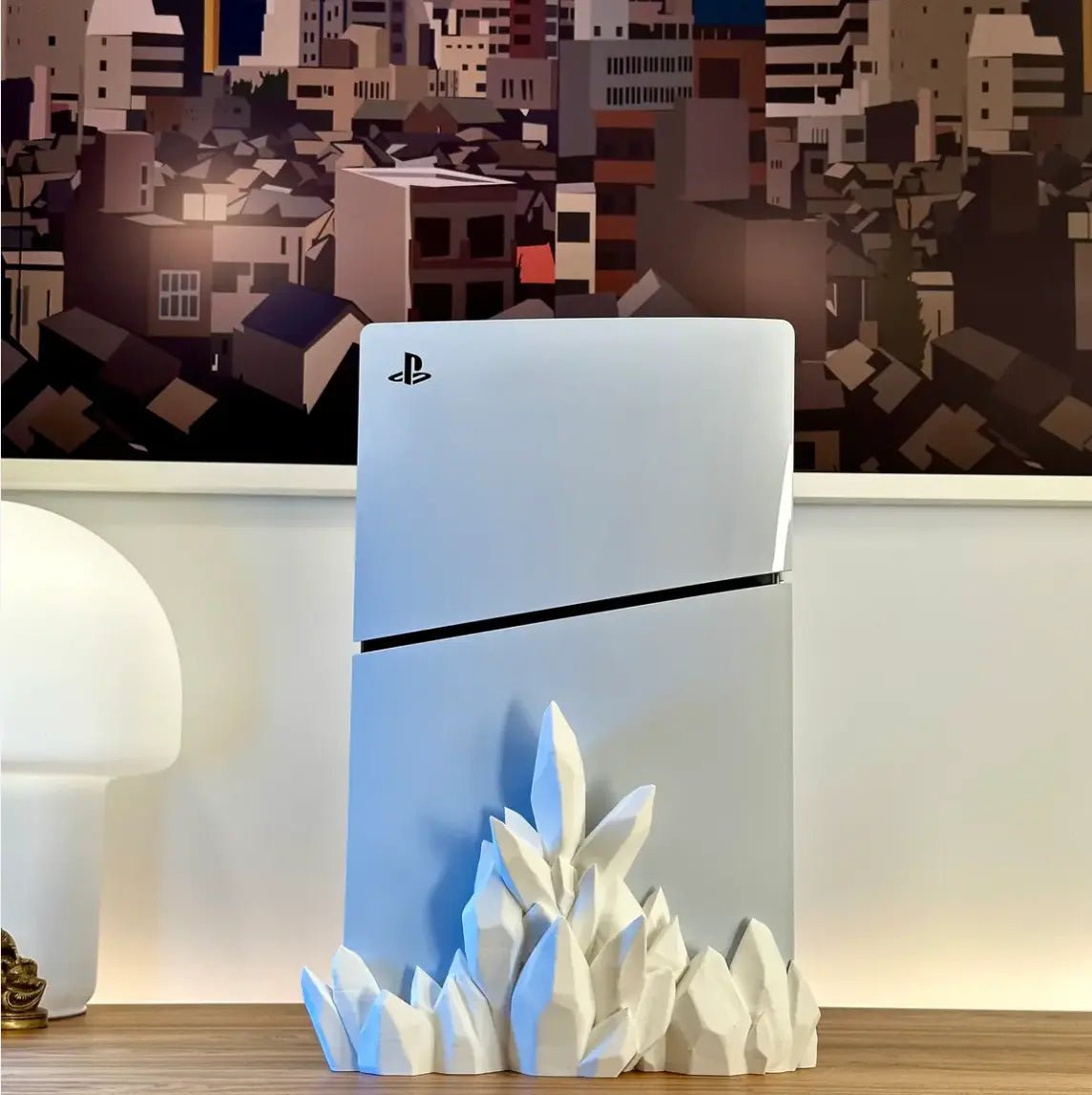 Playstation 5 pystyteline, kristalli - PRINT NORDICA