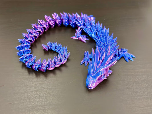 *2 - Laatu* 3D - Tulostettu DRAGONIX - "Pentti" Fidget Lohikäärme, Syreeni - PRINT NORDICA