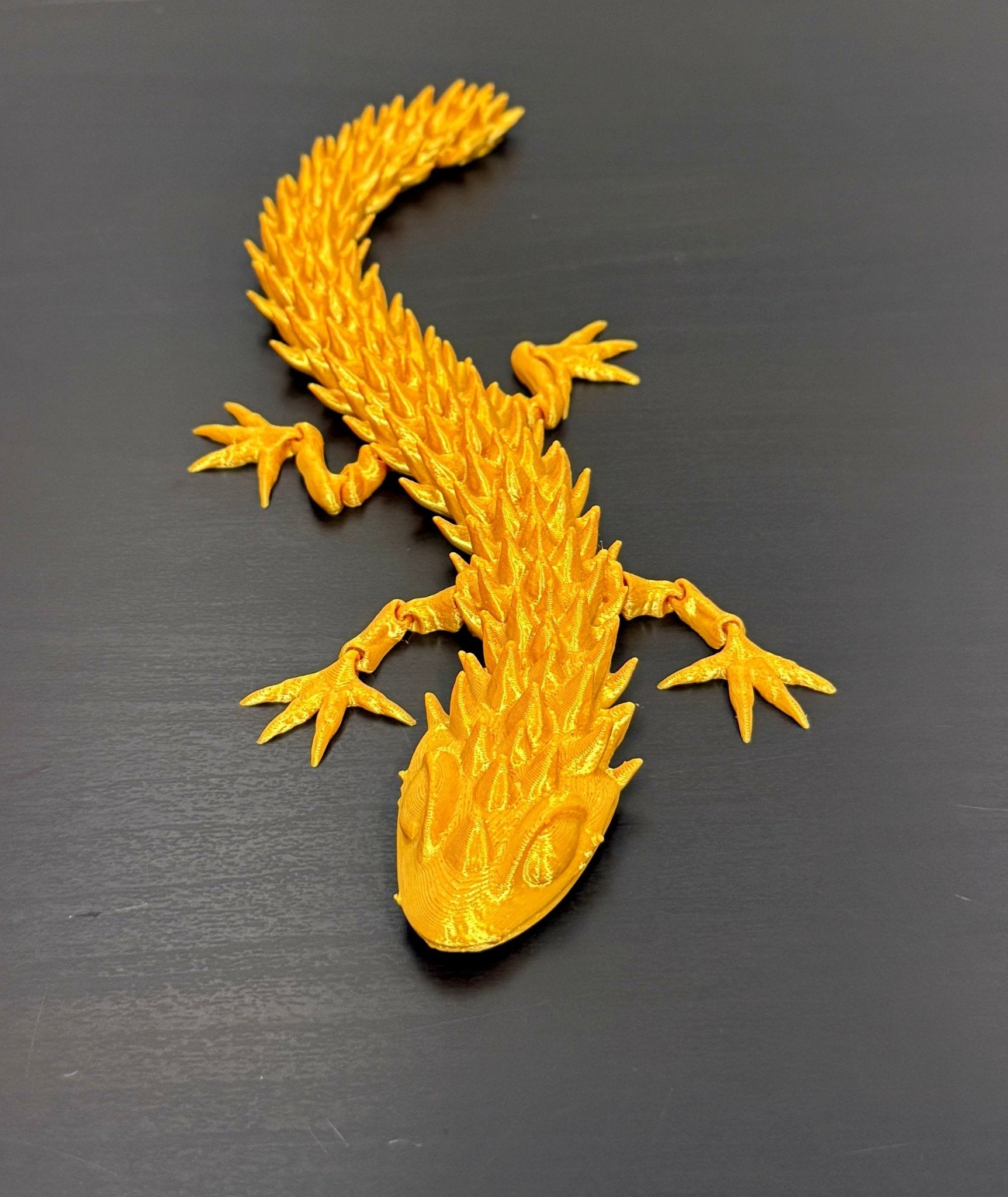 3D - Tulostettu DRAGONIX - "Pasi" Fidget Gekko 26 cm (metallihohto) - PRINT NORDICA