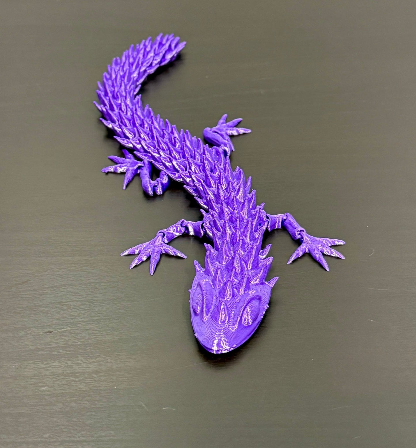 3D - Tulostettu DRAGONIX - "Pasi" Fidget Gekko 26 cm (metallihohto) - PRINT NORDICA