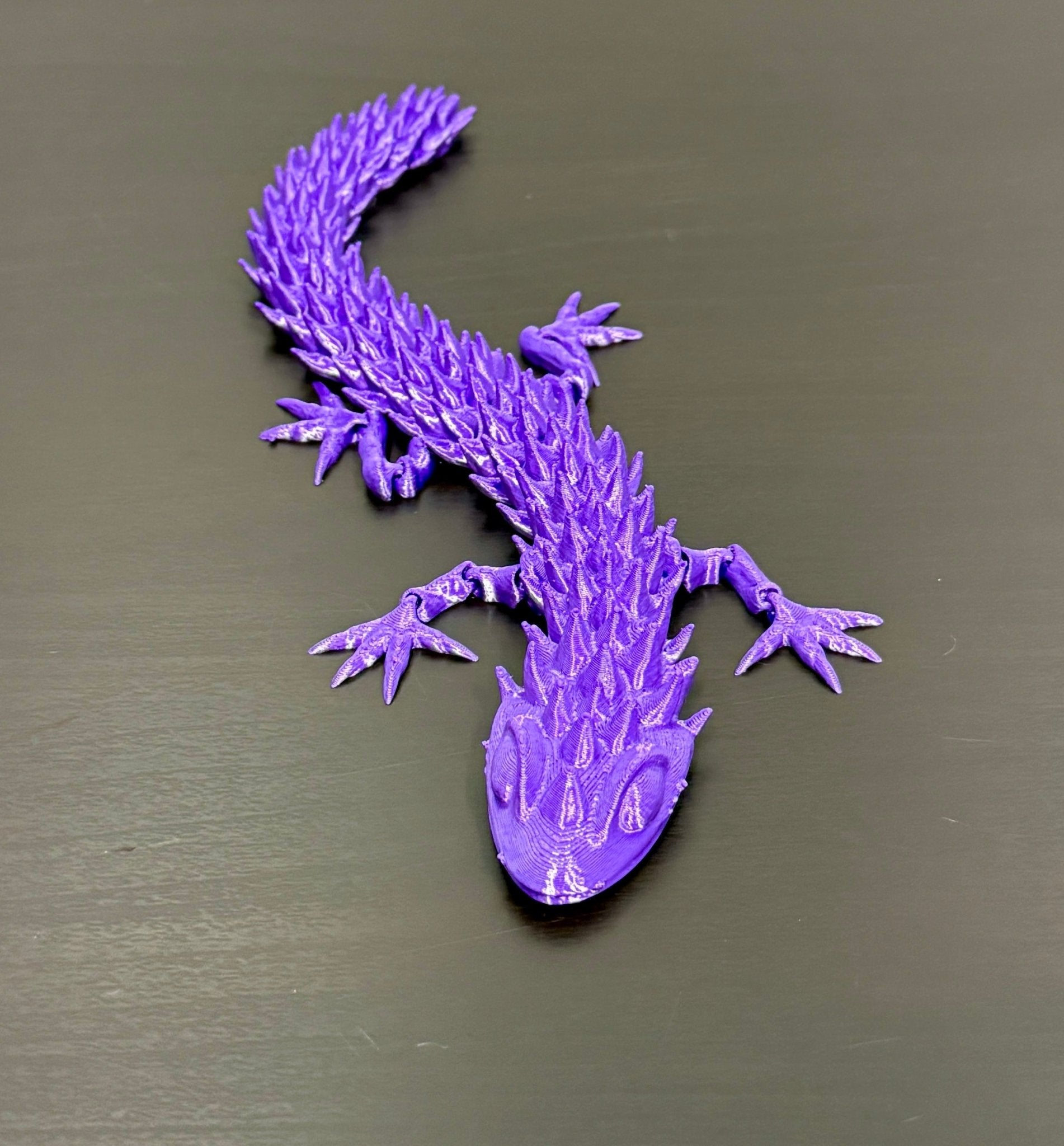 3D - Tulostettu DRAGONIX - "Pasi" Fidget Gekko 26 cm (metallihohto) - PRINT NORDICA