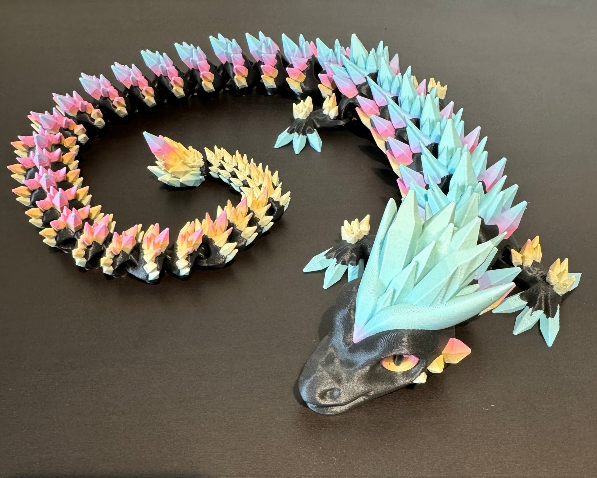 3D - Tulostettu DRAGONIX - "Pentti" Fidget Lohikäärme 46/75cm (kaksivärinen) - PRINT NORDICA