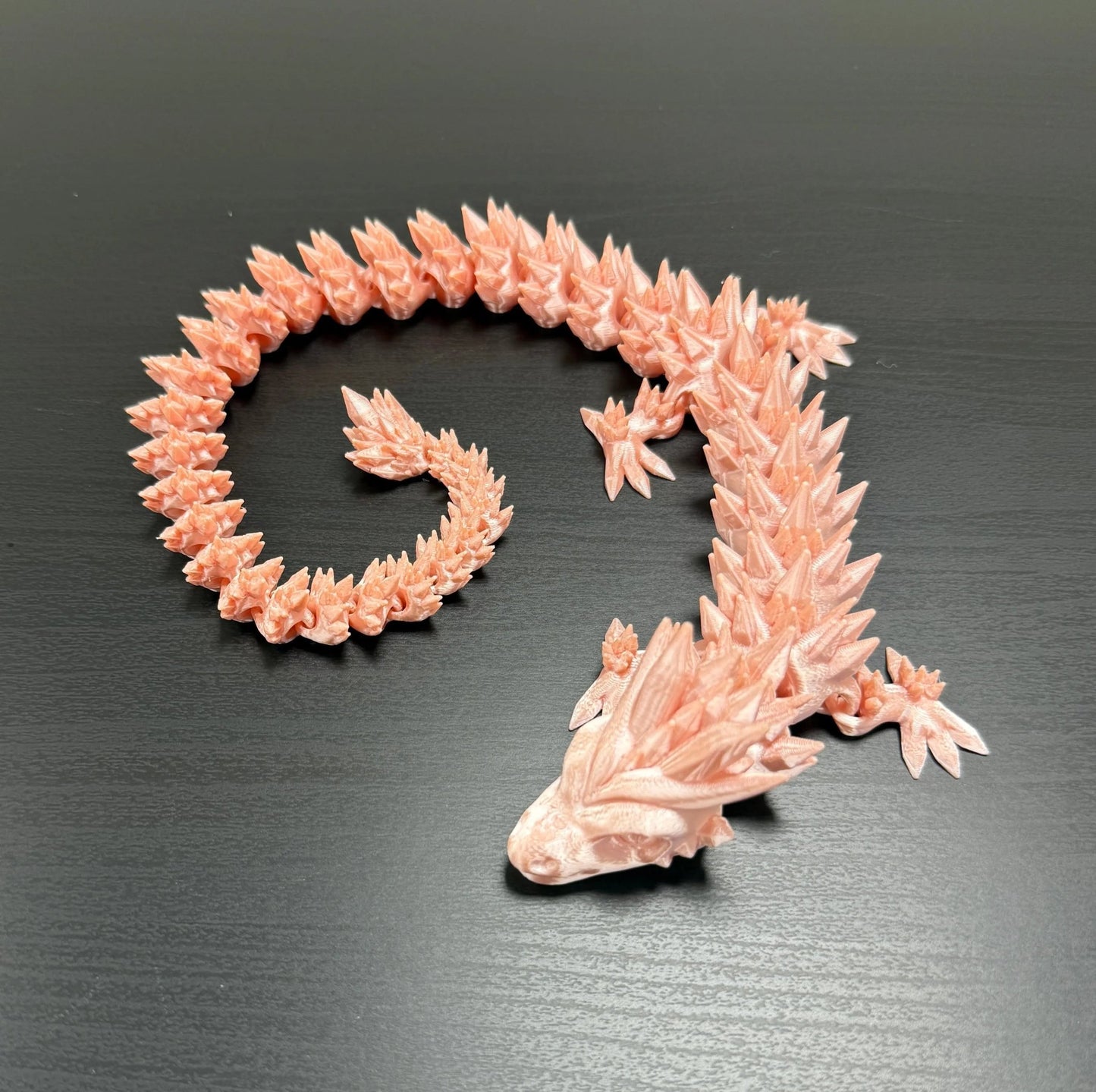 DRAGONIX - "Pentti" Fidget Lohikäärme 46 cm ja 75 cm (metallihohto) - PRINT NORDICA