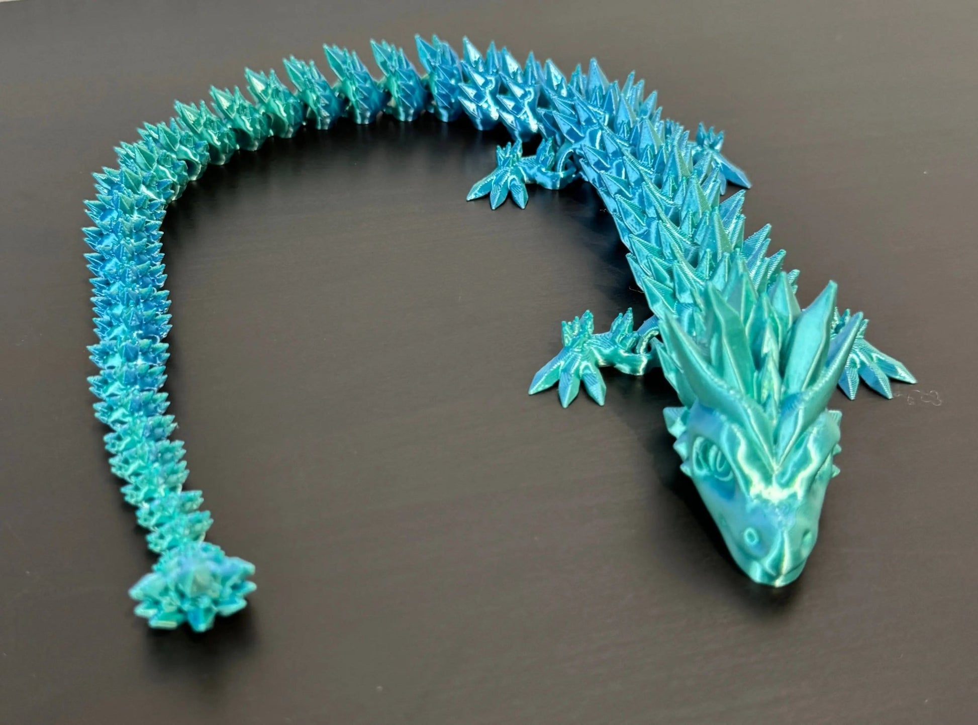 DRAGONIX - "Pentti" Fidget Lohikäärme 46 cm ja 75 cm (metallihohto) - PRINT NORDICA
