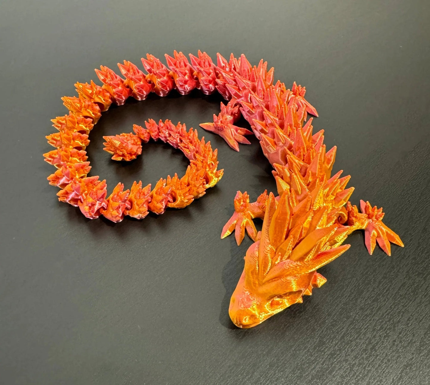 DRAGONIX - "Pentti" Fidget Lohikäärme 46 cm ja 75 cm (metallihohto) - PRINT NORDICA
