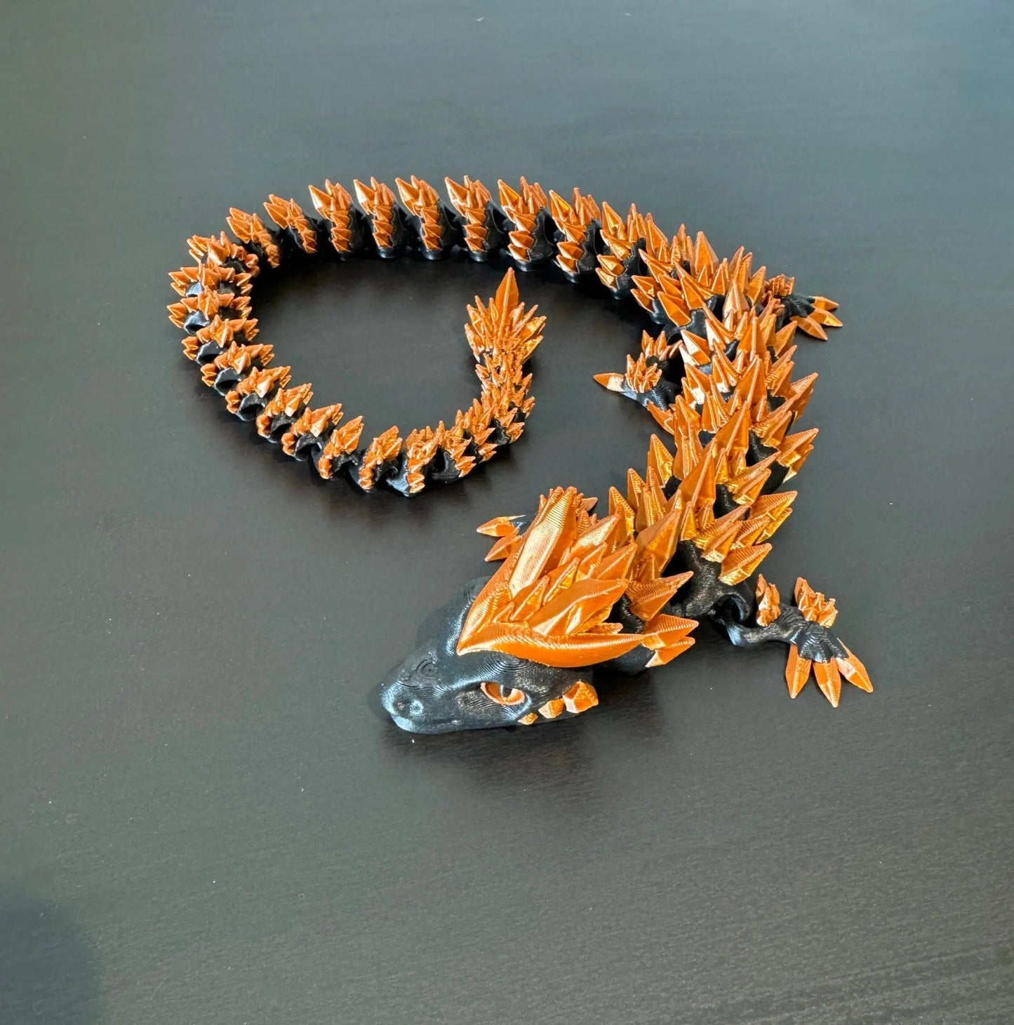 DRAGONIX - "Pentti" Fidget Lohikäärme 46/75cm (kaksivärinen) - PRINT NORDICA