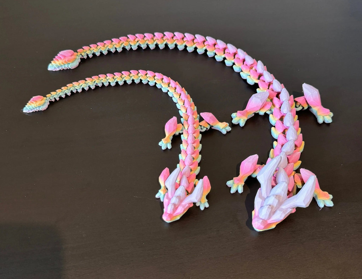 DRAGONIX - "Tarmo" Fidget lohikäärme 32/44cm Metallihohto - PRINT NORDICA